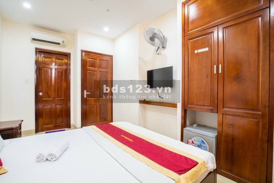 Bán khách sạn Khu Du Lịch Bãi Sau Thuỳ Vân Liên hệ: 0903458852