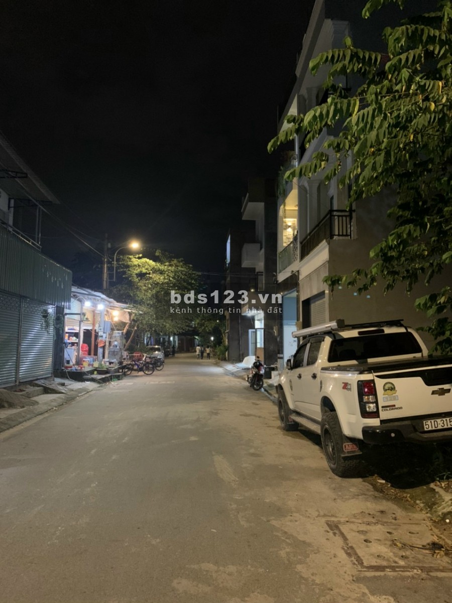 Bán nhà hẻm xe hơi Linh Đông Thủ Đức 60m2, 3 tầng, 3PN.