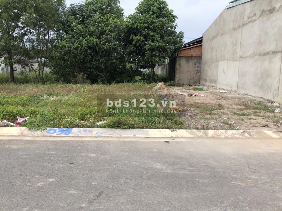 Tôi chính chủ bán lô đất gần chợ Tân Bình sổ riêng 749tr