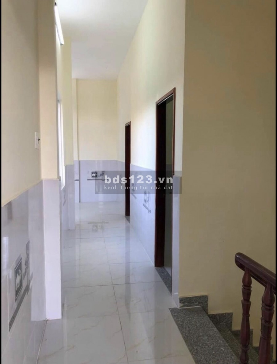 Khách gửi bán nhà như hình, sổ riêng, bao phí sang tên