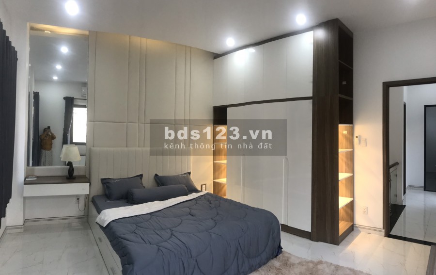 Bán nhà full nội thất cao cấp, sổ hồng riêng, bao phí sang tên