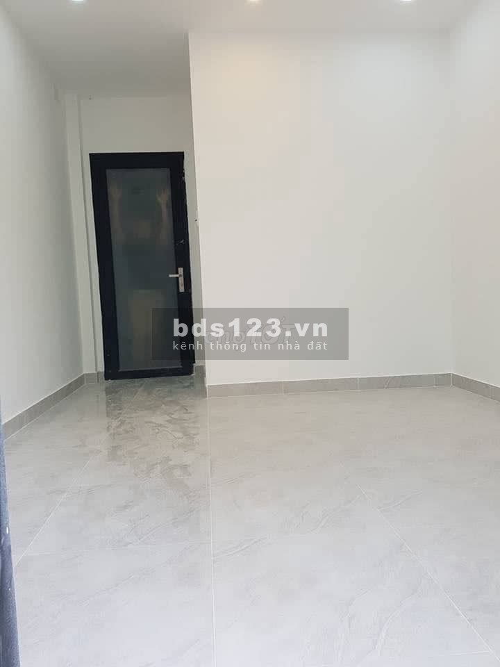 CHO THUÊ NHÀ LÀM CHDV Đ HỒ THỊ KỶ Q10 10PN