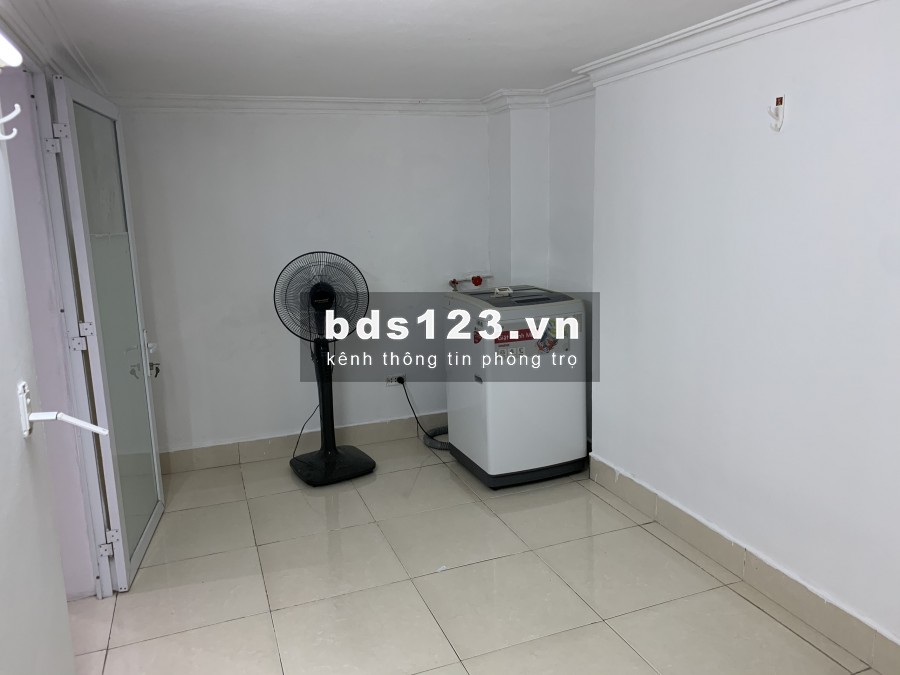 Cho thuê trọ giường tầng 720 Đê La Thành 1.5 triệu full đồ. Lh 0377983070