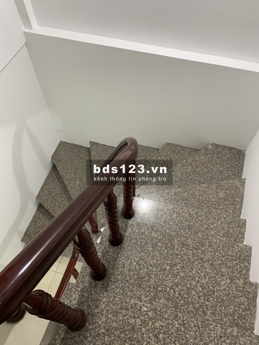 Cho thuê trọ giường tầng 720 Đê La Thành 1.5 triệu full đồ. Lh 0377983070