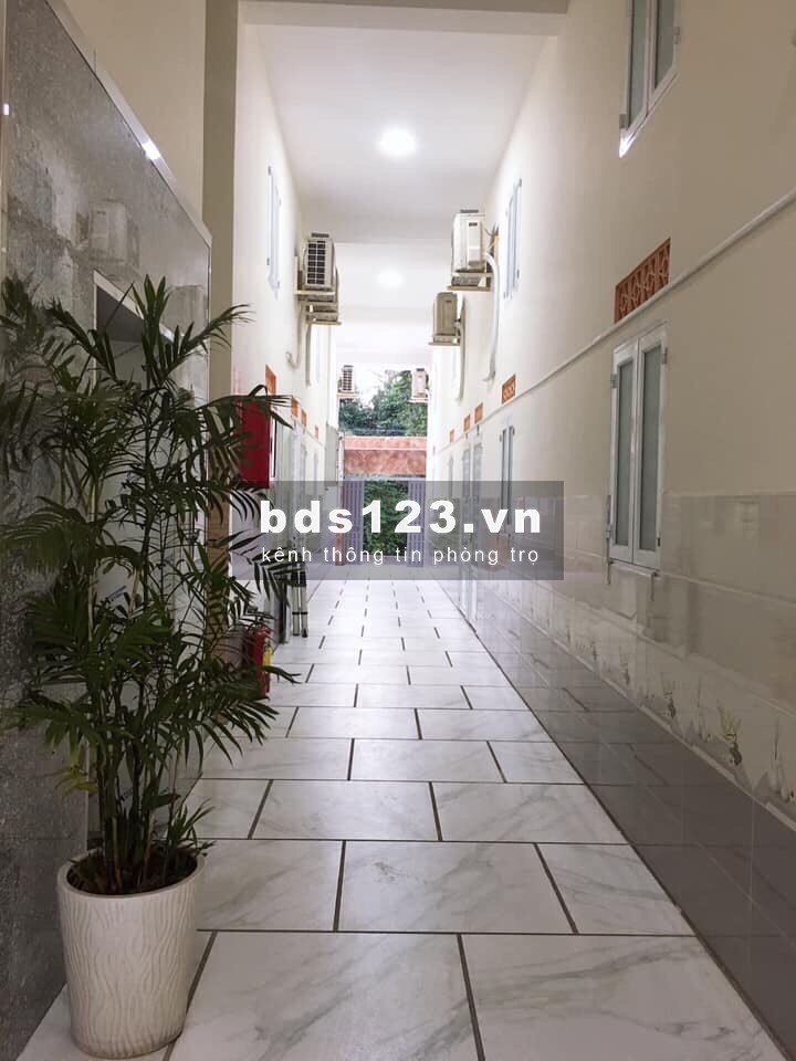 PHÒNG MỚI XÂY 30M2 CÓ MÁY LẠNH - GẦN TRƯỜNG ĐH NGUYỄN TẤT THÀNH Q12