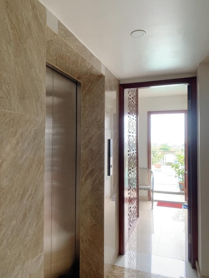 APARMENT Lạc Long Quân- Tây Hồ, Kinh Doanh - Thang Máy - View Hồ Tây, 83m2, Chỉ 15 Tỷ.