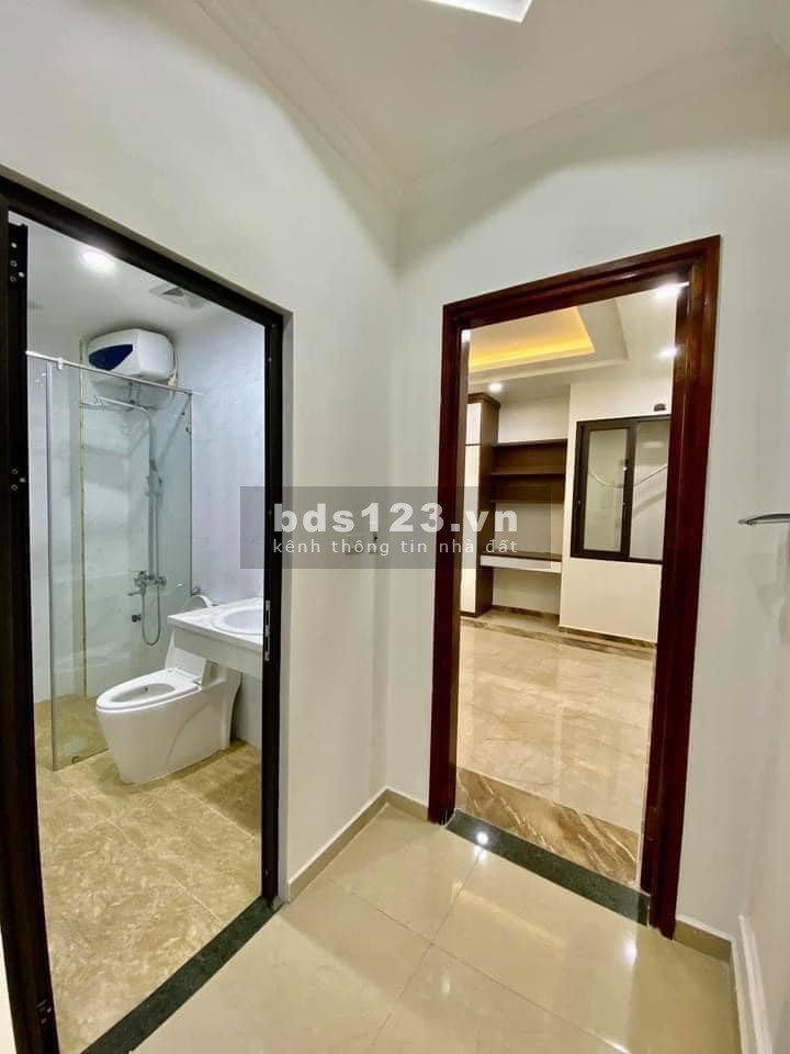 Nhỉnh 6 tỷ. Phùng Chí Kiên, Cầu Giấy. Sổ đỏ phân lô, ô tô đỗ cửa, 55m2x5 tầng. LH: 0846 282 986.