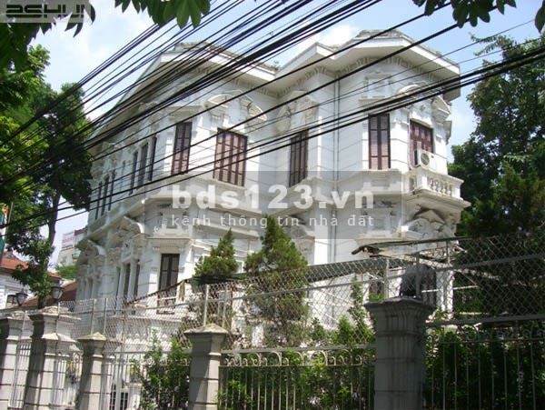Bán biệt thự mặt phố Nguyễn Bỉnh Khiêm, Hai Bà Trưng 280m2, giá 110 tỷ