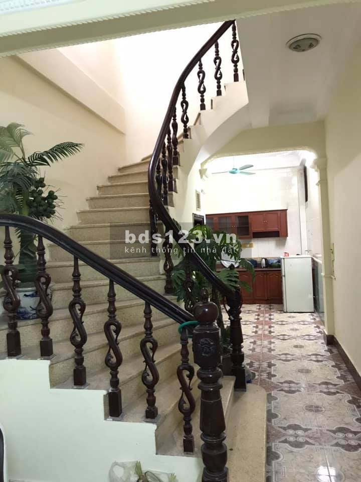 Bán nhà Phân Lô, trung Tâm Đống Đa Thái Thịnh 46m2, 4.3 tỷ