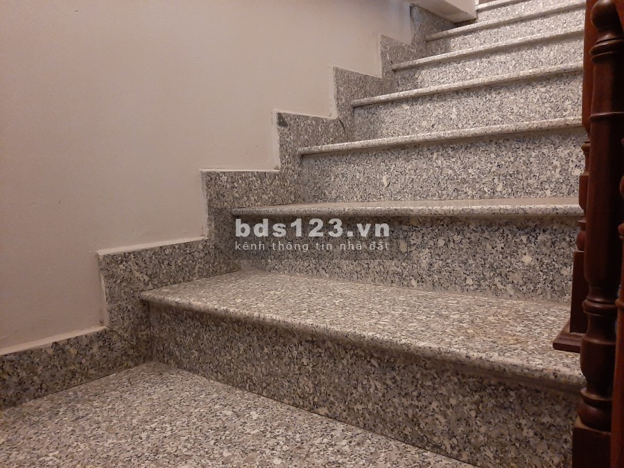 Bán nhà phố Thúy Lĩnh, SĐCC, 30mx5T, 6PN, 1PK, 3 Bếp, 2 sân, 4 WC, xây hiện đại, kiên cố