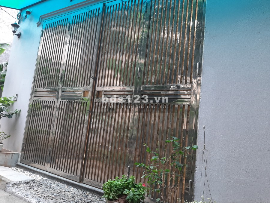 Bán nhà phố Thúy Lĩnh, SĐCC, 30mx5T, 6PN, 1PK, 3 Bếp, 2 sân, 4 WC, xây hiện đại, kiên cố