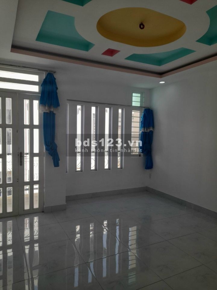 Nhà Lý Thái Tổ Quận 10 , hẻm 4m giá 5Tỷ còn TL.