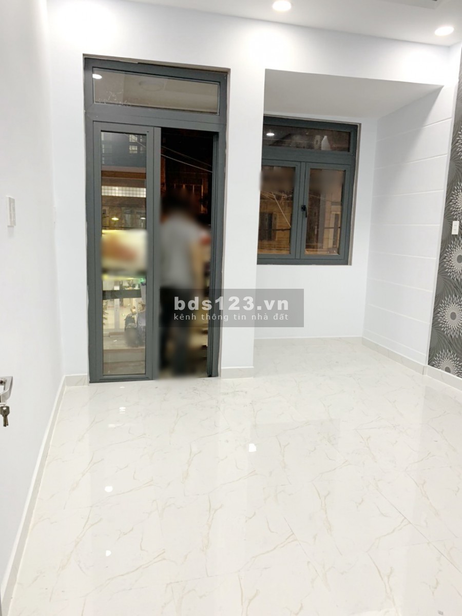 Nhà nở hậu/1lầu/2pn mặt tiền kinh doanh Âu Dương Lân P2 Q8