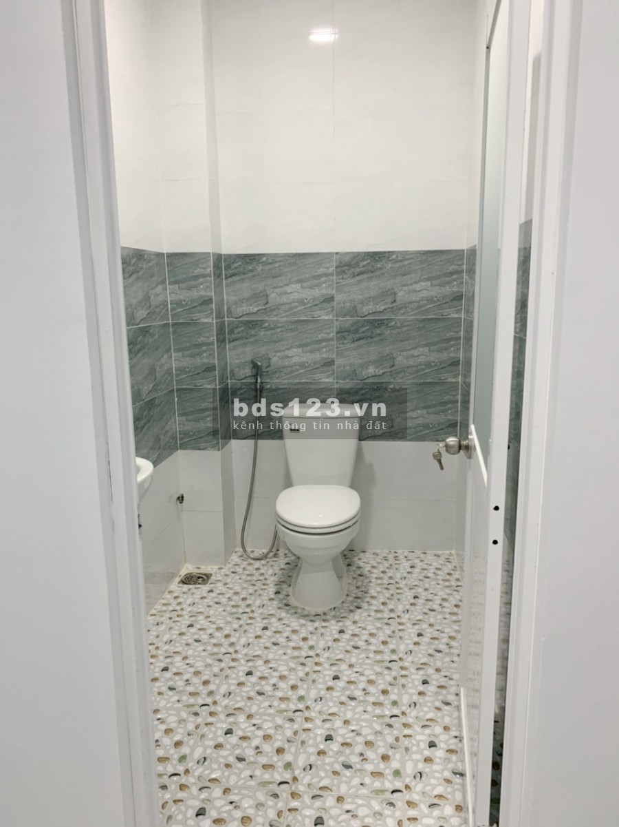 Nhà nở hậu/1lầu/2pn mặt tiền kinh doanh Âu Dương Lân P2 Q8