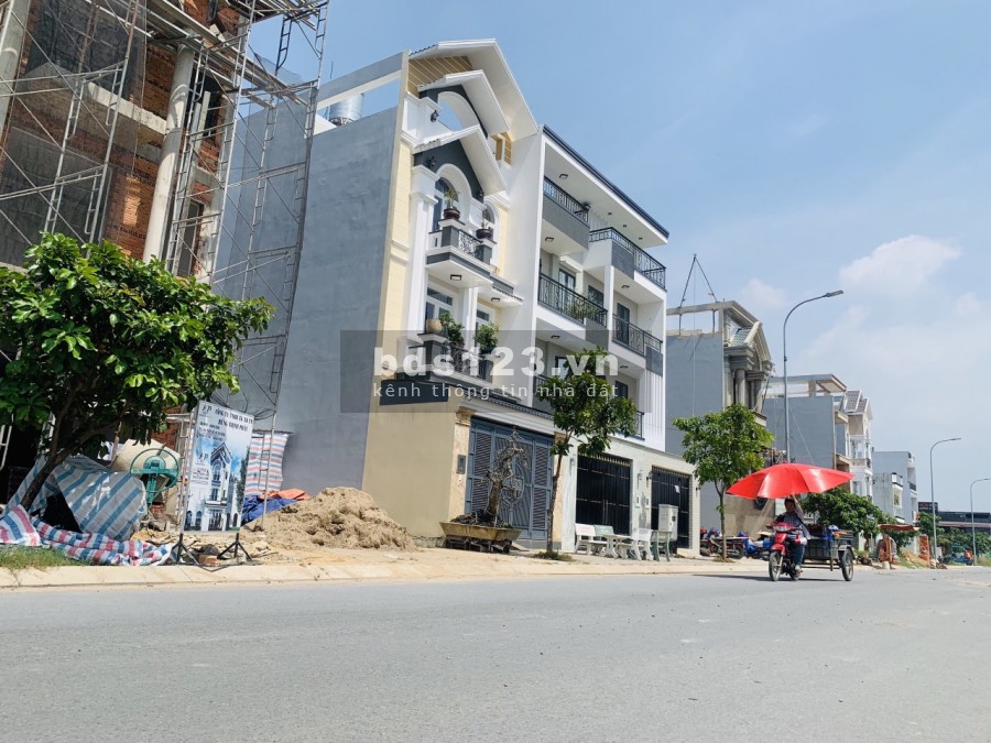 Kẹt tiền sang gấp 85m2 thổ cư Bình Tân gần Aeon Mall, sổ hồng riêng