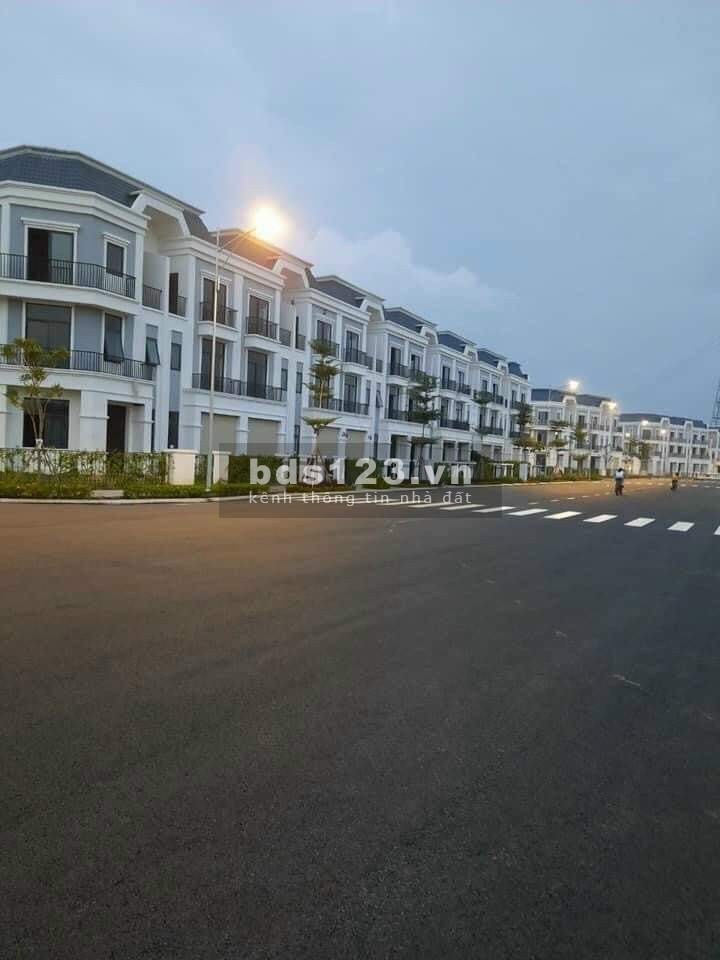 Bán nhà phố mặt tiền ql13, Bàu Bàng