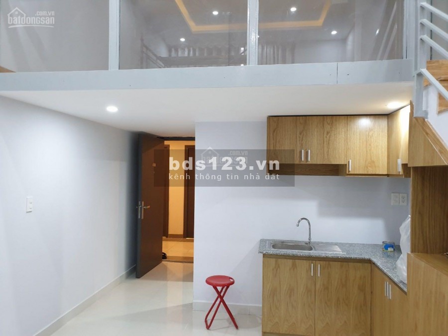 Căn hộ tầng cao cần cho thuê giá 5.5 triệu/tháng, cc Sky 9, có sẵn nội thất, dtsd 50m2, 1 PN