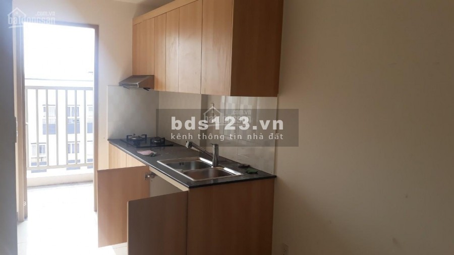Cho thuê căn hộ tầng cao dtsd 65m2, 2 PN, có sẵn đồ cơ bản, cc Sky 9, giá 6.5 triệu/tháng