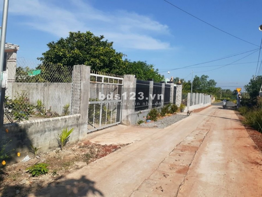 Bán gấp lô đất nền khu dân cư đông, cách Tỉnh Lộ 44B 400m, Tam Phước, Long Điền, BRVT