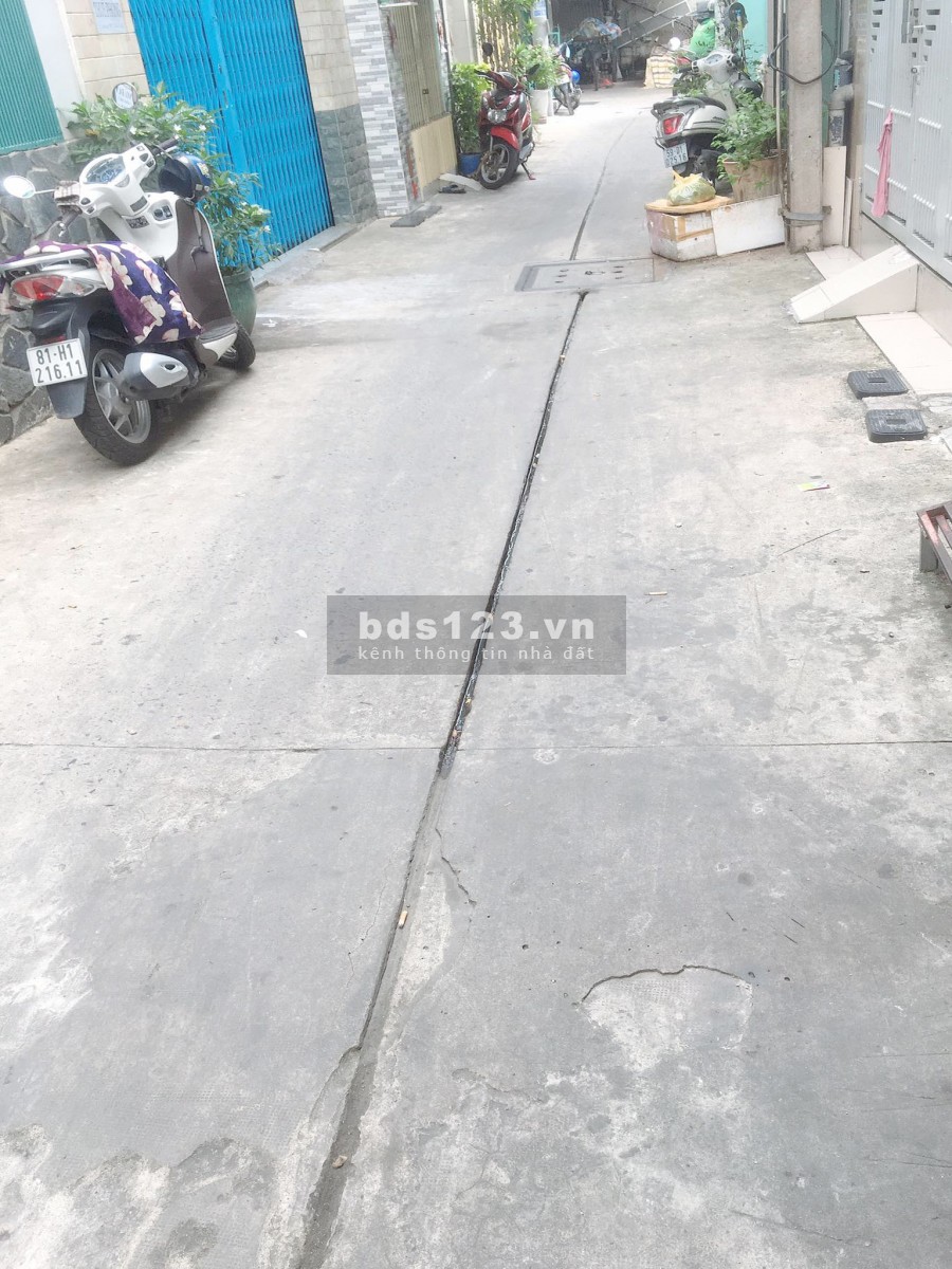 Bán gấp nhà Âu Cơ, Tân Bình, 50m2, 4PN, chỉ 5,5 tỷ TL