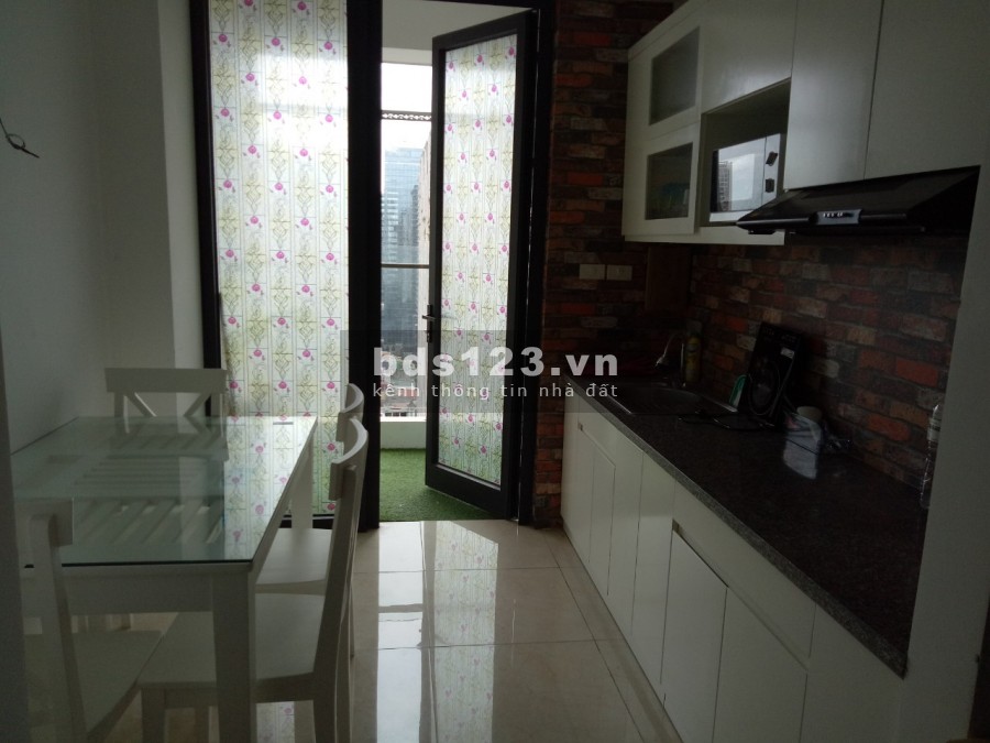 Cho thuê chcc Hanoi Centerpoint 27 Lê Văn Lương 2pn 65m2 cb giá 10.5tr