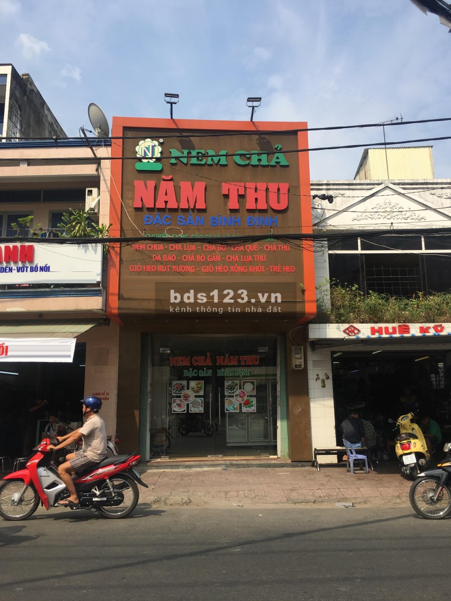 Mặt Tiền Nguyễn Trãi vị trí đẹp tiện kd dt: 4.5 x 23
