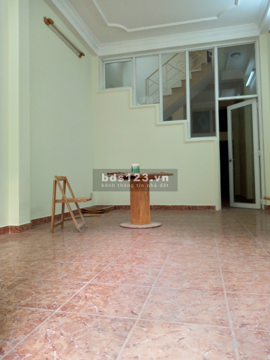 Nhà hướng đông, hẻm xe tải đường Thoại Ngọc Hầu , tiện ở và kinh doanh, khu ngã tư bốn xã, 13 triệu/tháng ( chính chủ cho thuê, miễn trung gian)