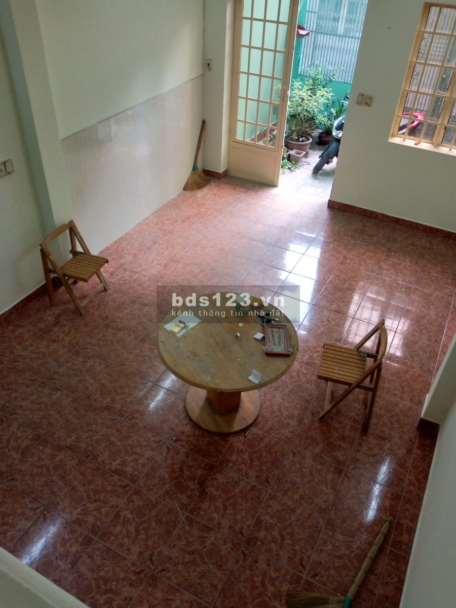 Nhà hướng đông, hẻm xe tải đường Thoại Ngọc Hầu , tiện ở và kinh doanh, khu ngã tư bốn xã, 13 triệu/tháng ( chính chủ cho thuê, miễn trung gian)