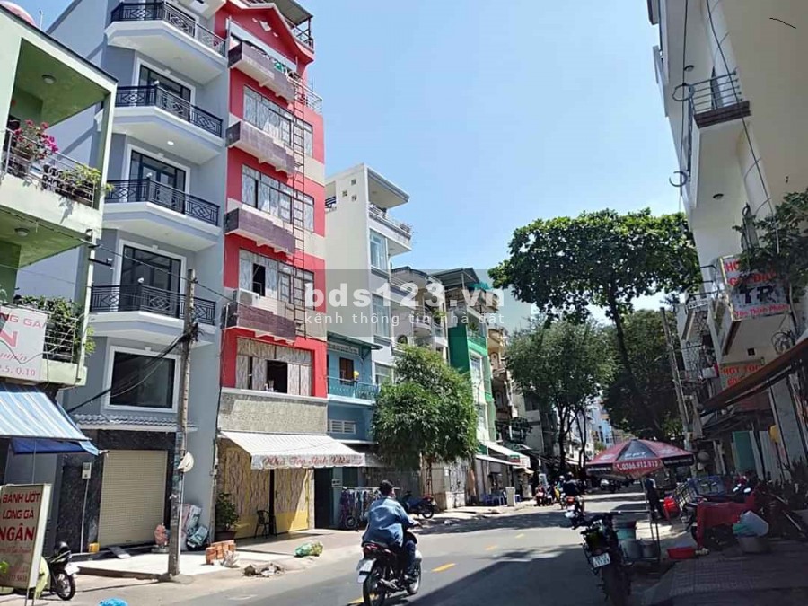Cô 19 hại cần Bán gấp Nhà Mặt tiền 139B Nguyễn Tiểu La, Phường 6, Quận 10, 40m2, 4 Tầng, giá 14 tỷ MTG