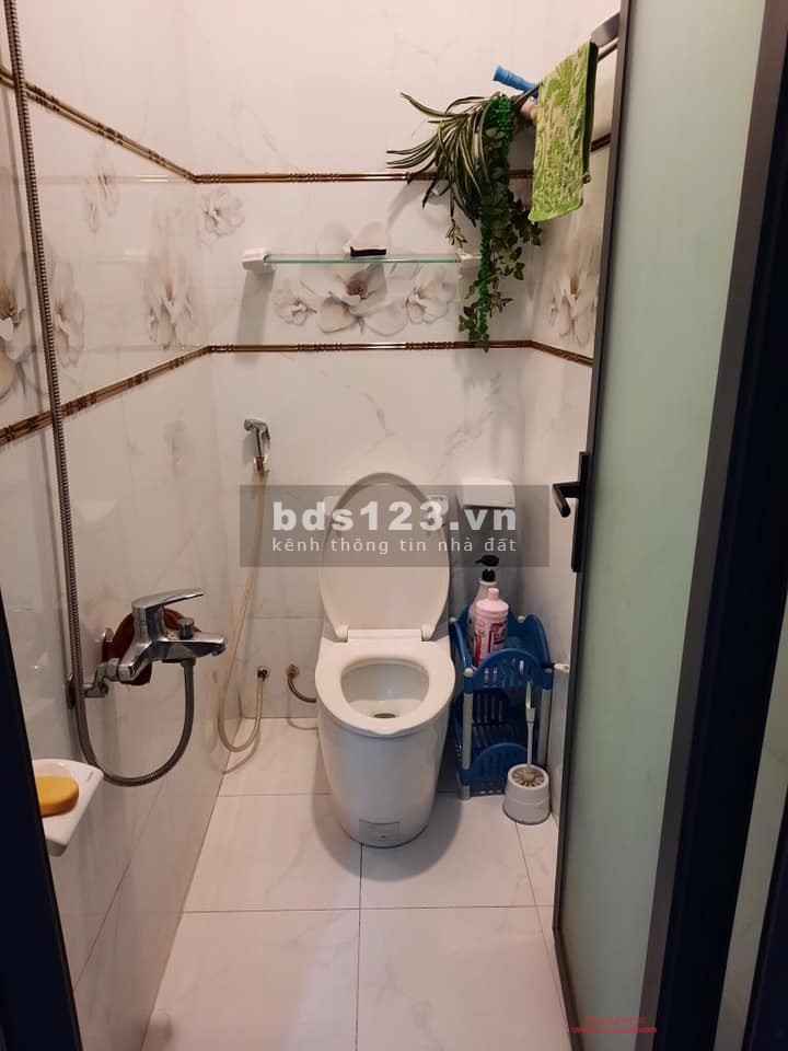 Nhà Trường Sa Tân Bình hẻm thông 4m 4 x 11.5m giá 5 tỷ 4