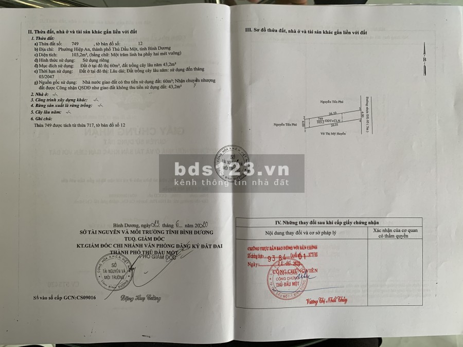 Nhà 3 lầu mới xây, SHR, gần chợ, giá 2 tỷ