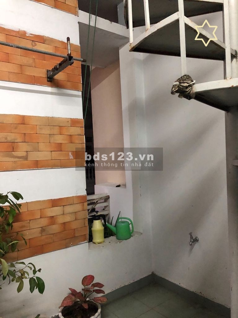 Nhà HXT TKTQ trệt, lững, 3L, ST, 4 PN, 5 WC full ML