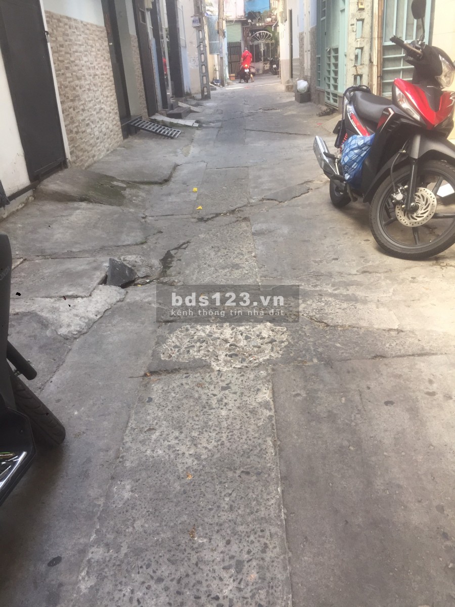 Nhà hạ giá HXH cách mặt tiền 2 căn. 252/49B Cao Thắng, P12, Q10. DT: 3,9m x 6m dtsd 60m2 sàn. Hoa hồng 1% cho MG