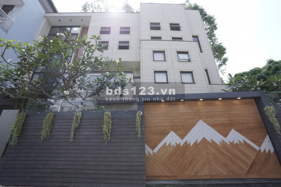 Bán Villas Nhật Q.2 - Góc 2 MT full nội thất, Thiết kê tinh sảo áp dụng tỉ lệ vàng