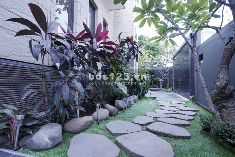 Bán Villas Nhật Q.2 - Góc 2 MT full nội thất, Thiết kê tinh sảo áp dụng tỉ lệ vàng