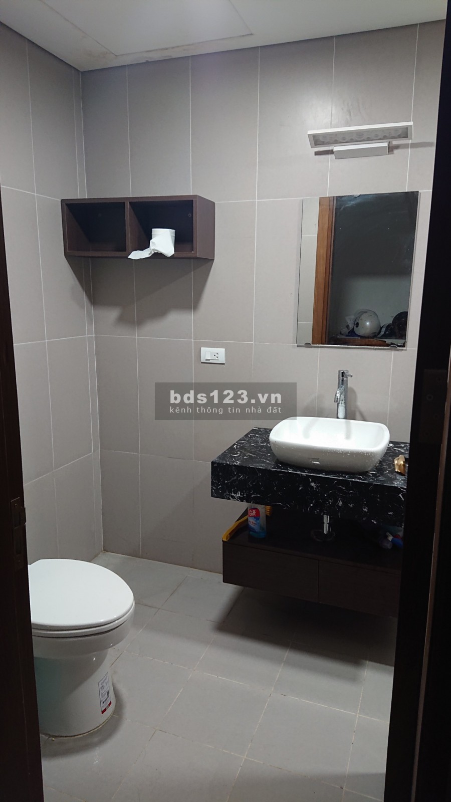 Bán nhanh căn 2 ngủ 79m2 tại Goldmark City giá 2.15 tỷ bao toàn bộ phí.