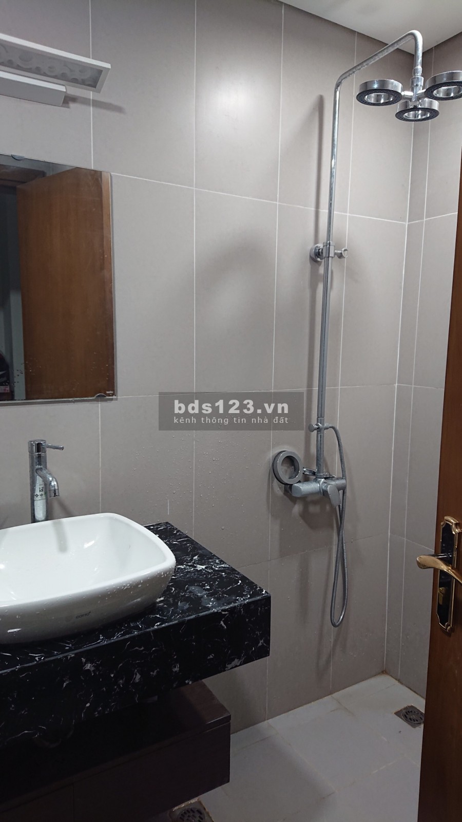 Bán nhanh căn 2 ngủ 79m2 tại Goldmark City giá 2.15 tỷ bao toàn bộ phí.