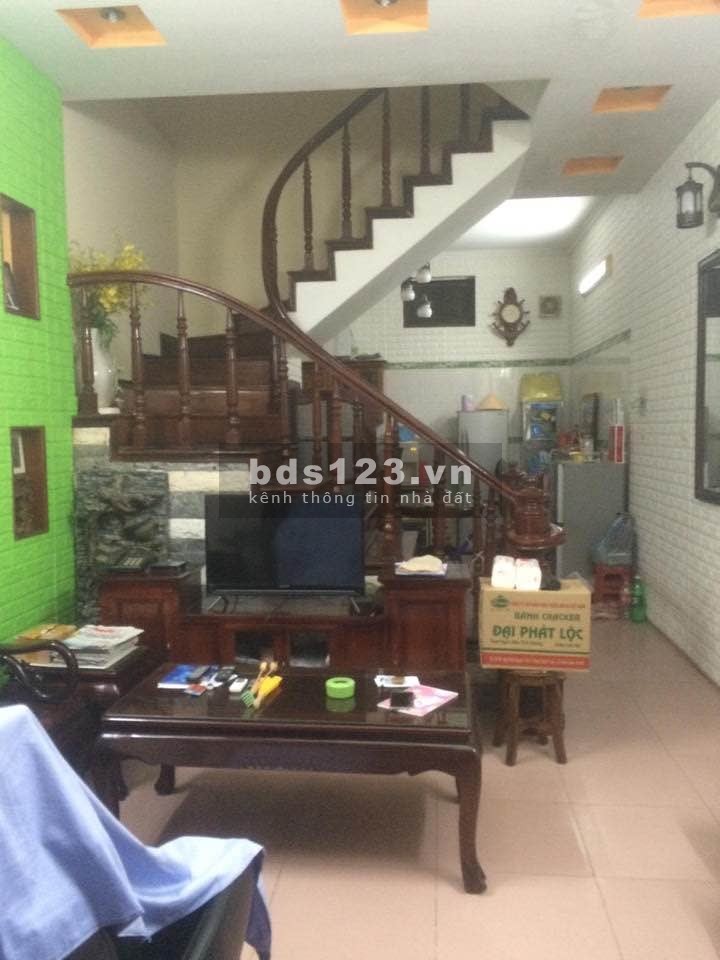 Nhà Hồ Hoàng Cầu, khu dân trí cao, dt: 50 m2, xây 5 tầng, giá 4.8 tỷ, đt 0903218848