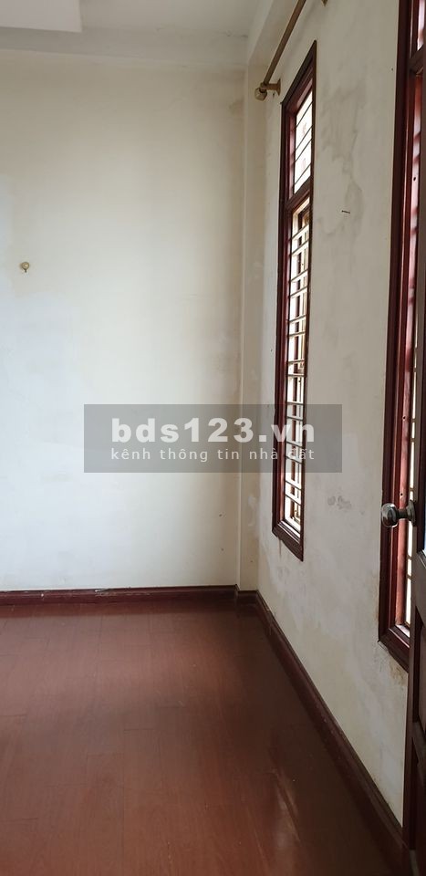Nhà 40m2 X4 tầng số 5 ngõ 73 đông thiên