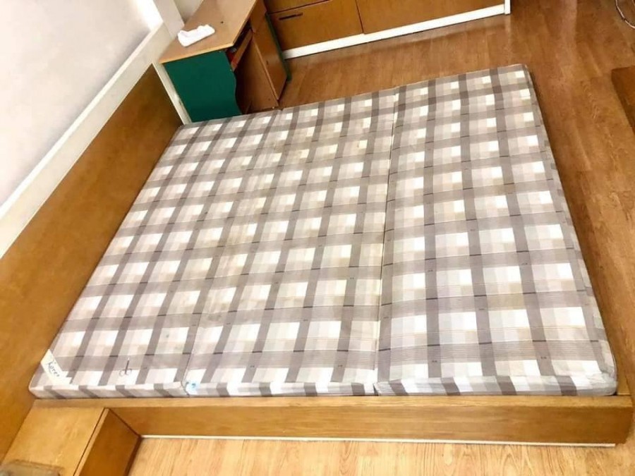 Bán nhà mặt phố, 5 tầng, Thịnh Quang, Đống Đa, kinh doanh đa năng. Giá chỉ 5,3 tỷ.