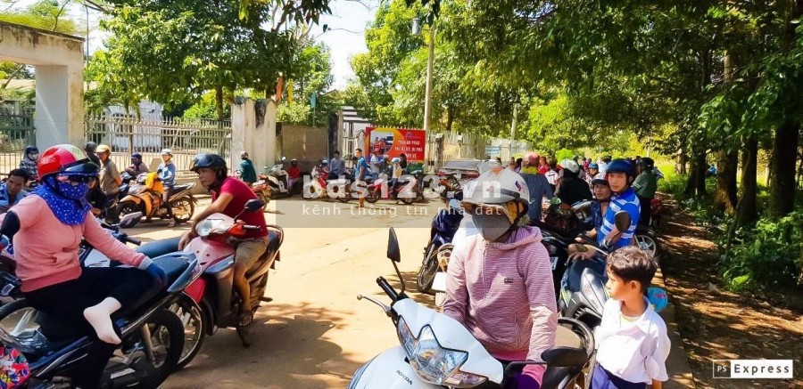Đất đẹp nằm kế bên trường cấp 1 sổ riêng thổ cư 100% với giá chỉ 650 triệu
