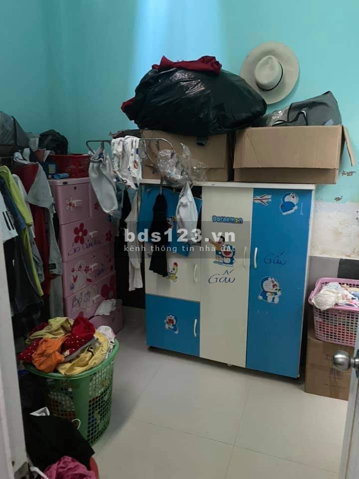 Bán nhà mặt tiền sân vườn rộng- Phú Hữu,Q9