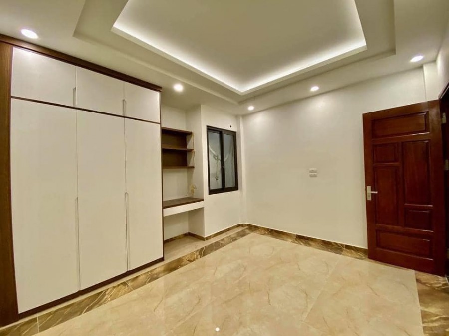 Bán nhà Phùng Chí Kiên quận Cầu giấy, DT 50M2*5T, mặt tiền 4m, giá nhỉnh 6 tỷ