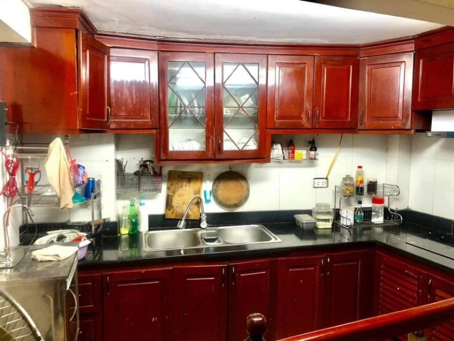 Bán nhà mặt phố, 5 tầng, Thịnh Quang, Đống Đa, kinh doanh đa năng. Giá chỉ 5,3 tỷ.