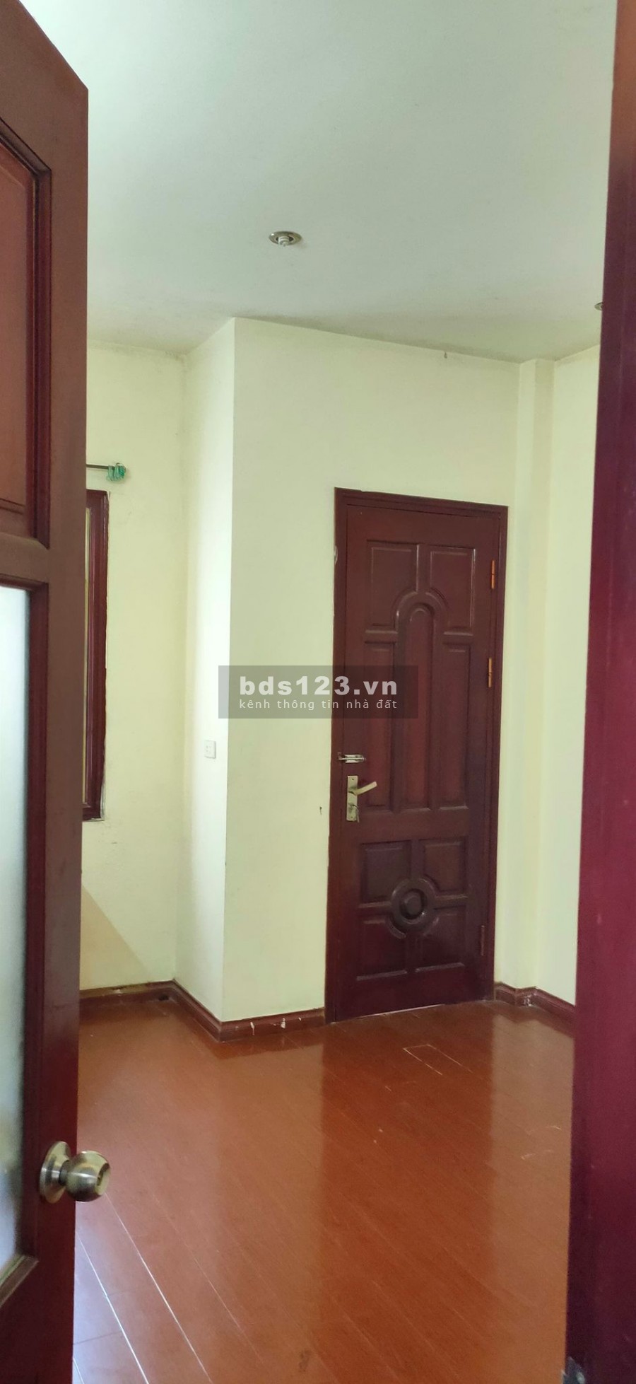Nhà 40m2 X4 tầng số 5 ngõ 73 đông thiên