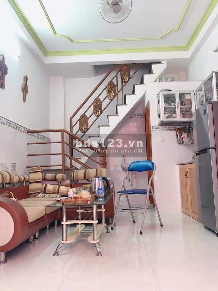 BÁN NHÀ HỒNG LẠC PHƯỜNG 10 TÂN BÌNH 3 TẦNG GIÁ CHỈ 2 TỶ 85