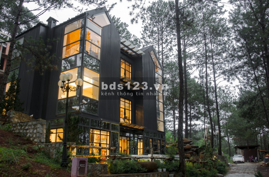 Biệt thự nghĩ dưỡng siêu đẹp 400m2, P3 Đà Lạt, cách chợ 2km, Quảng trường Lâm Viên 1,5km