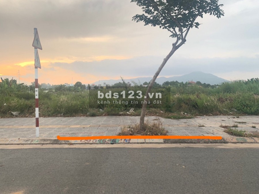 Bán đất MT Nguyễn Thái Học, Long Tâm, TP Bà Rịa
