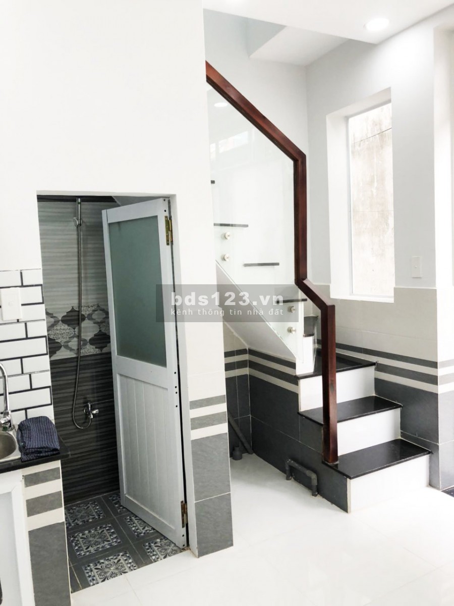 Bán nhà 1 lầu hẻm 1506 đường Huỳnh Tấn Phát P.Phú Mỹ Q7