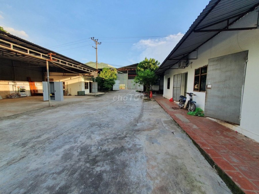 Chính chủ cho thuê gấp khu nhà xưởng diện tích 1,500m2 tại Đông La, Yên Nghĩa